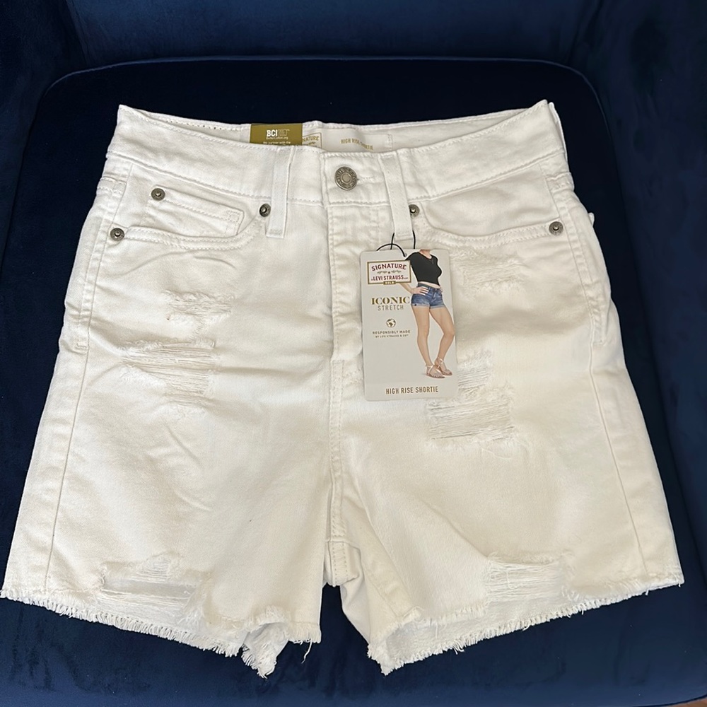 Signature by Levi Strauss and Co. Gold Label High Rise Shorts, Size 5 | Waist 27